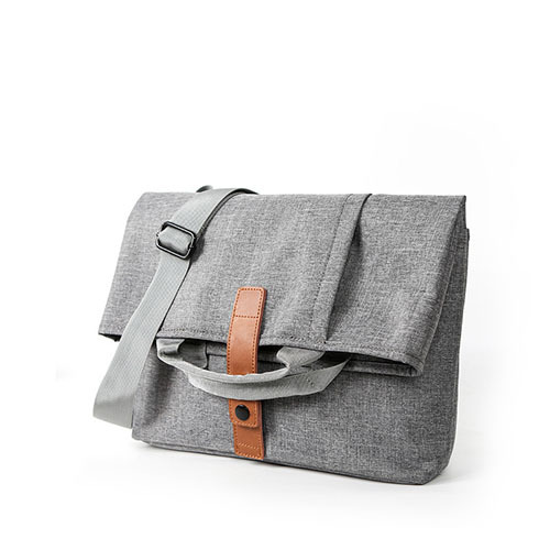 Messenger bag with expansion function