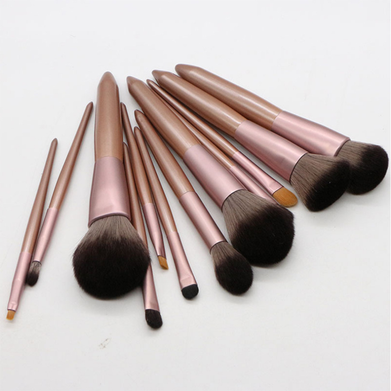 High Quality 12pcs Cosmetic Brushes Set With Wood Handles