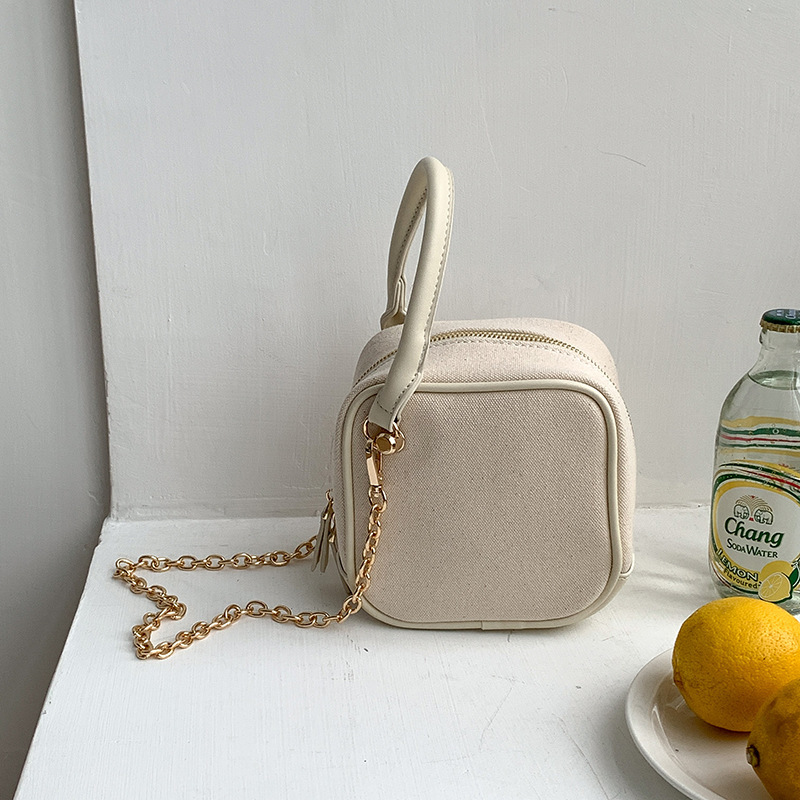 Mini Square Canvas Pochette