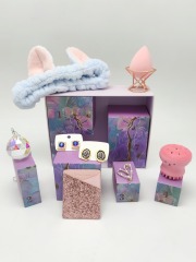 Pamper Me Beauty Box: Daily Surprises for Her Wellness