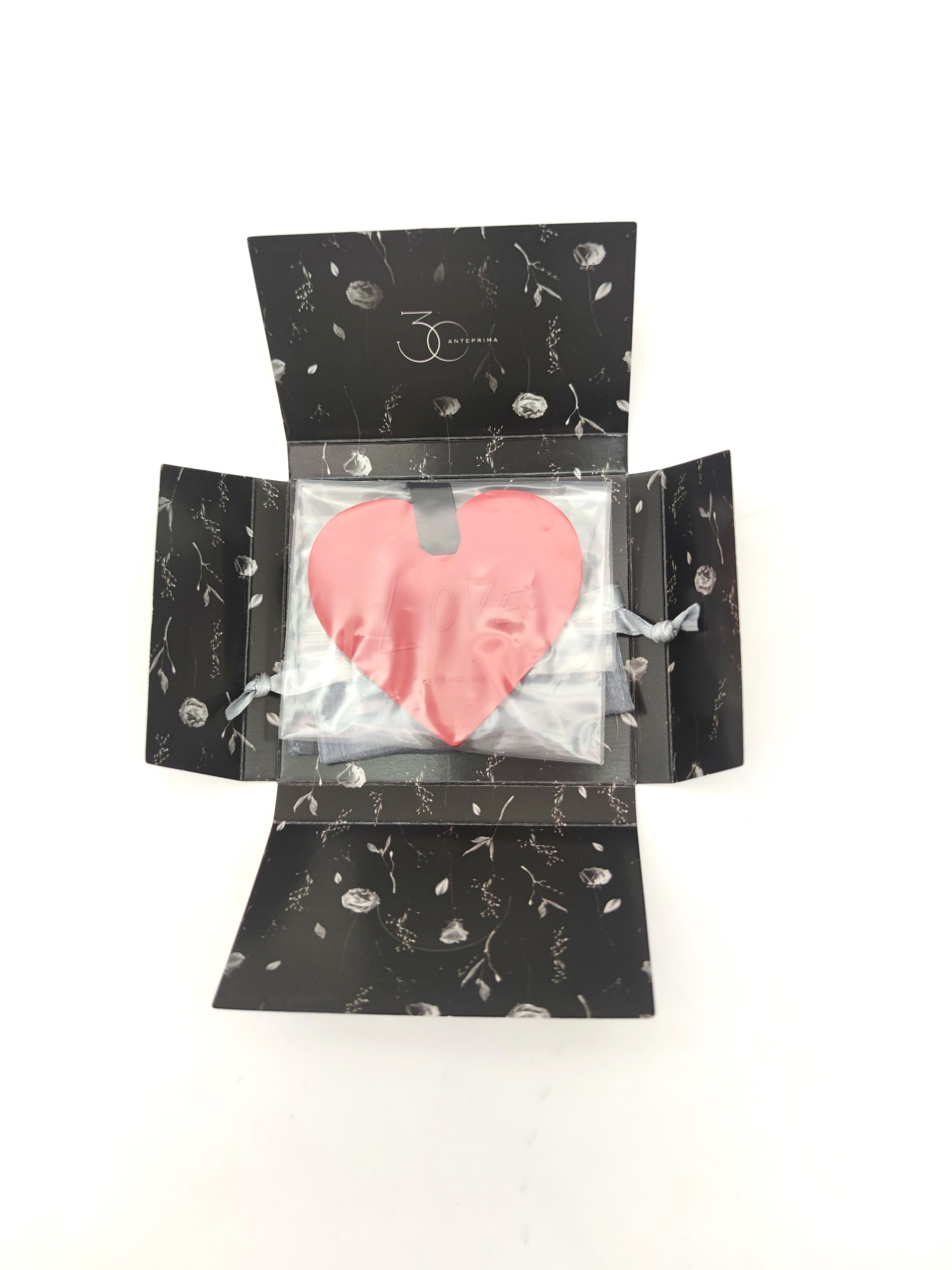 Red Rose Heart with Ribbon Hang Wardrobe Air Freshener Scented Fragrance