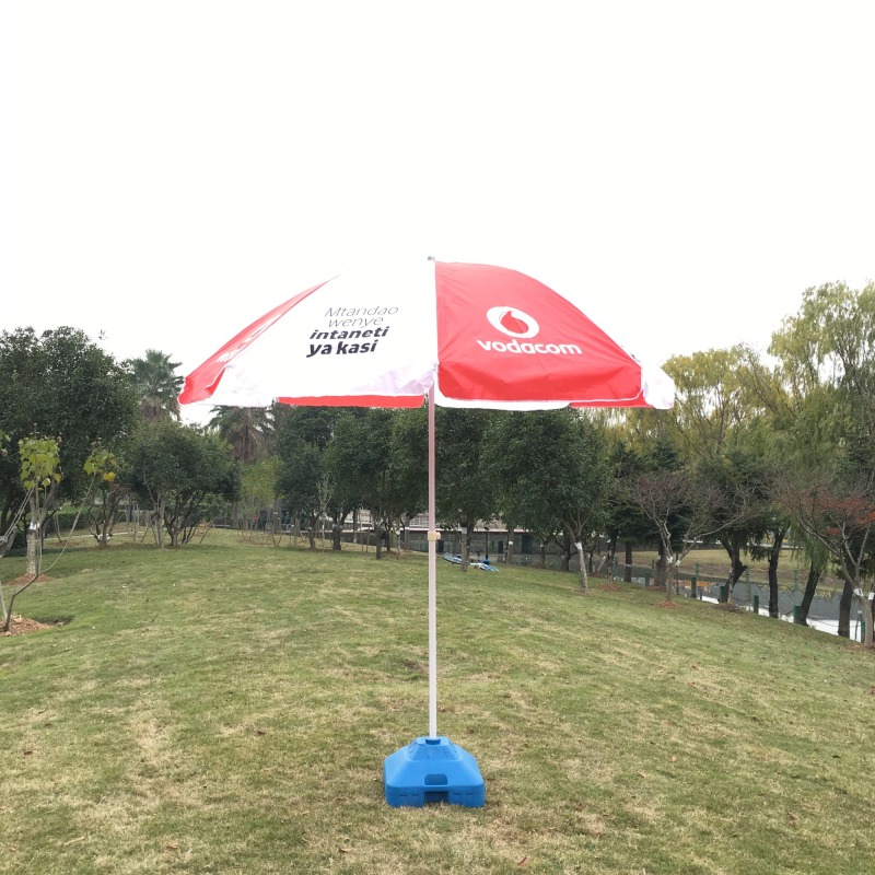 Windproof Custom Branded Patio Umbrella for Outdoor Dining