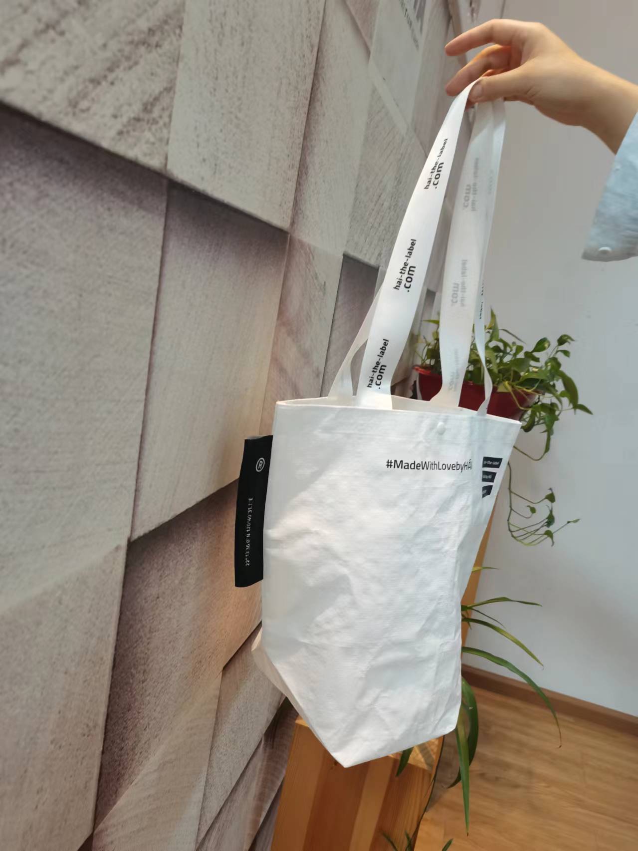 Small Fashion Reusable Waterproof Transparent PP Woven Women Shopping Bag