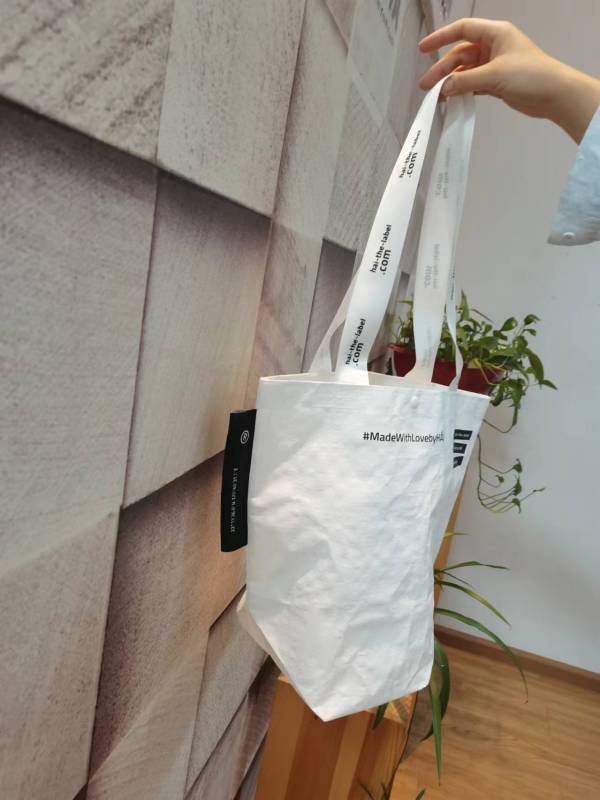 Small Fashion Reusable Waterproof Transparent PP Woven Women Shopping Bag