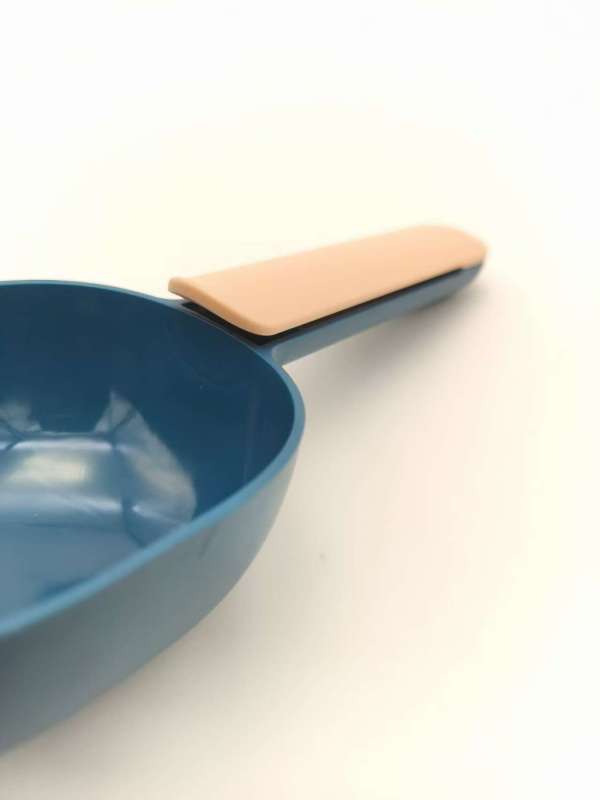 Multi Function ABS 2in1 Cat Food Bag Sealing Clip Pet Dog Measuring Cup Scoop