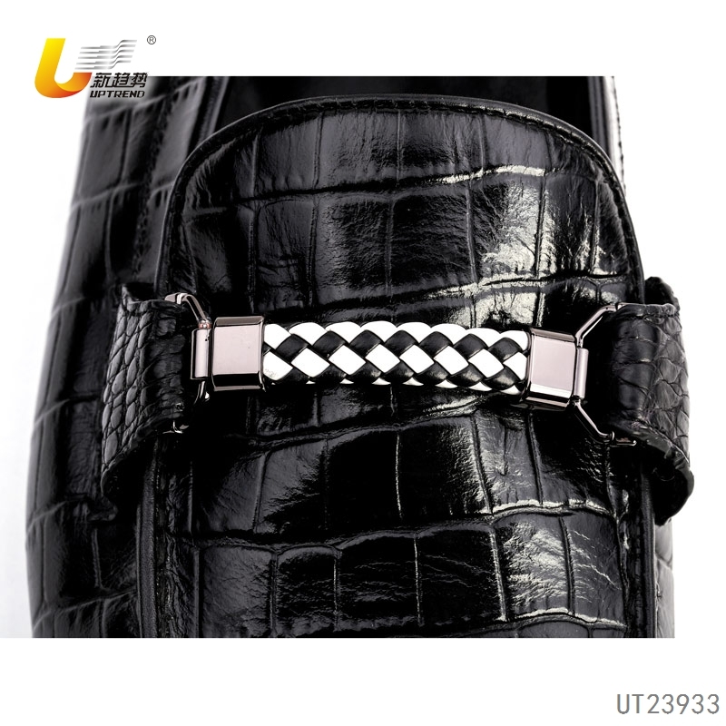 UT23933