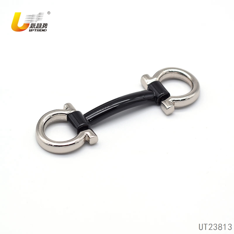 UT23813
