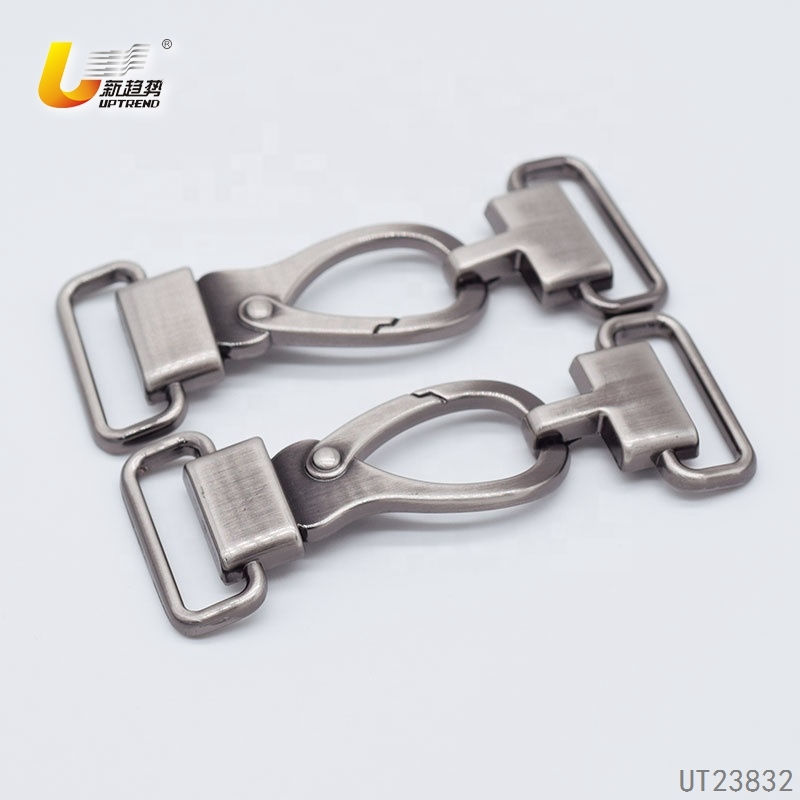 UT23832