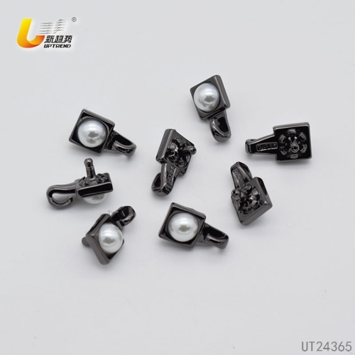 UT24365