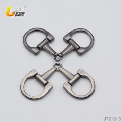 UT21813