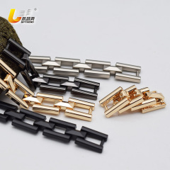 BUCKLE_UT24692