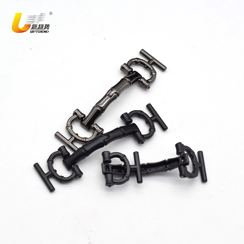 BUCKLE_UT24703