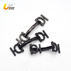 BUCKLE_UT24703