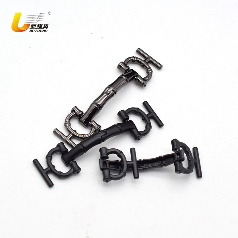 BUCKLE_UT24703