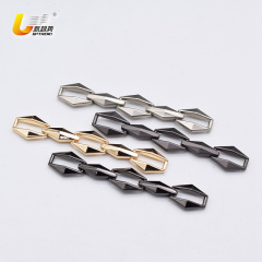 BUCKLE_UT24684