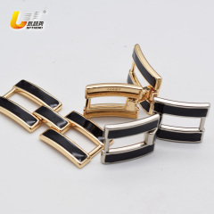 BUCKLE_UT24689