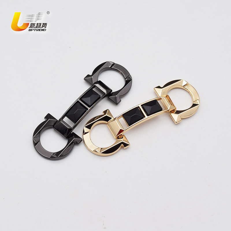 BUCKLE_UT24685