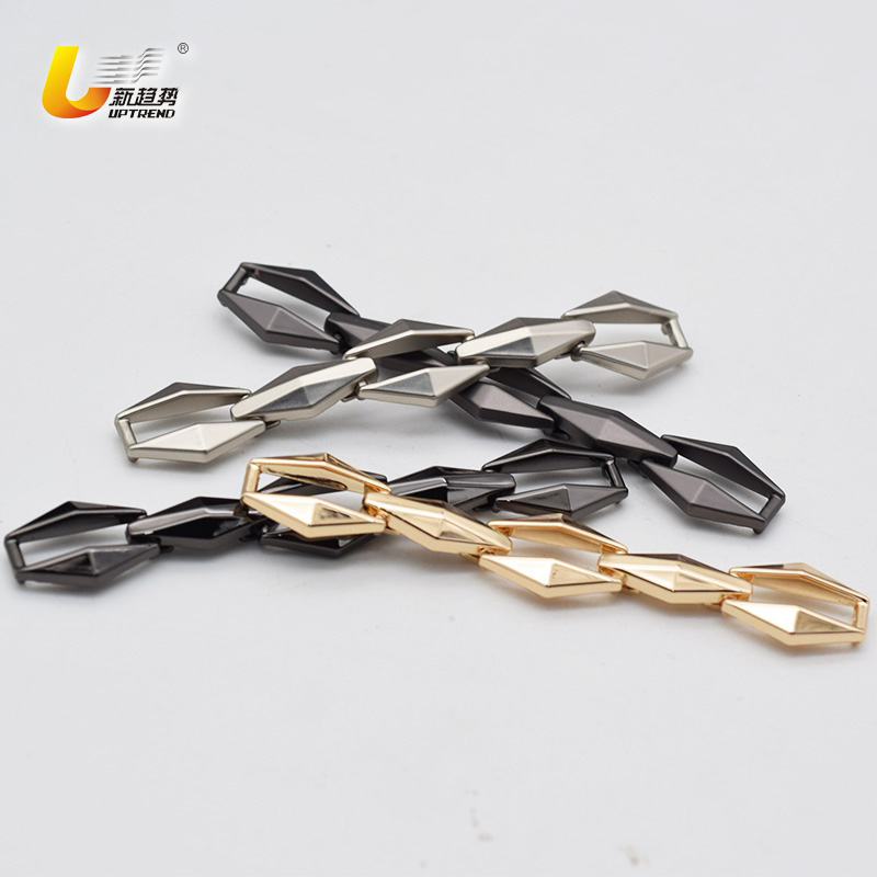 BUCKLE_UT24684