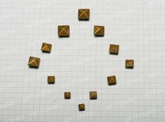 方尖撞钉