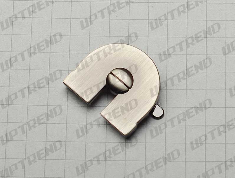 UT21073
