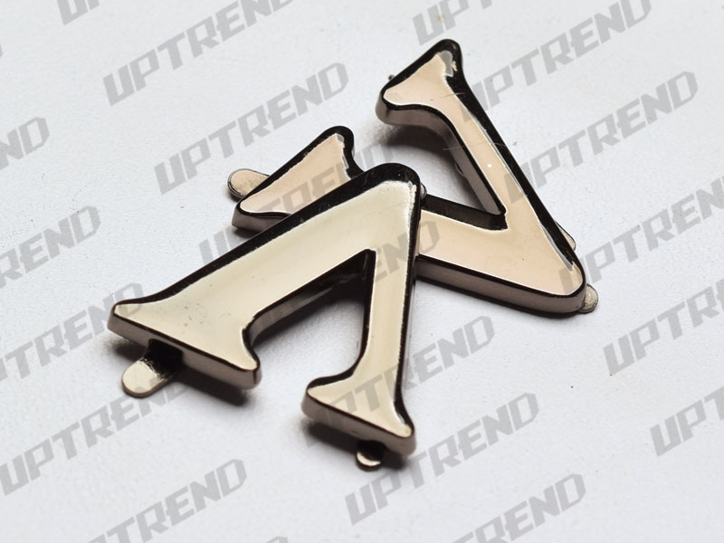 UT20836LR