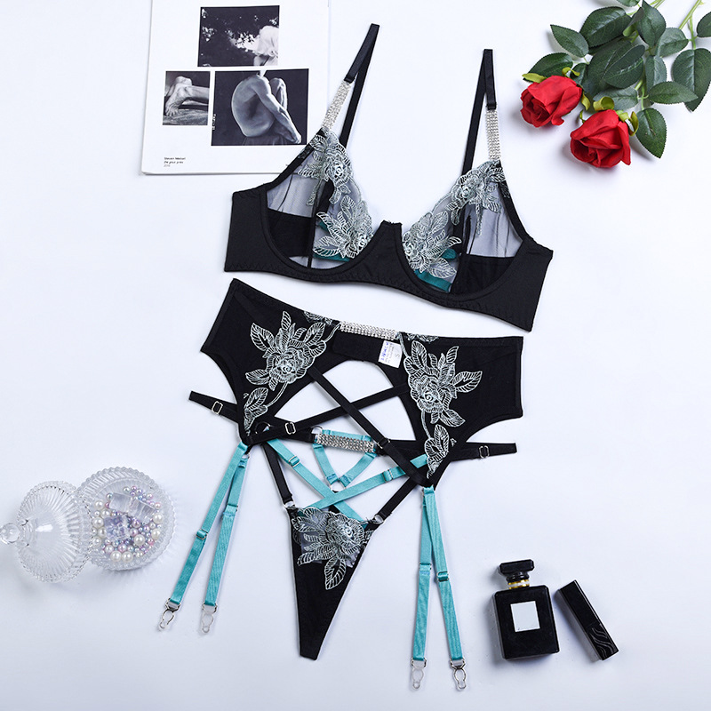 Z2844C--Explosive sexy senior sense women's fashion embroidery inlaid diamond complex process thin underwear 3 pieces