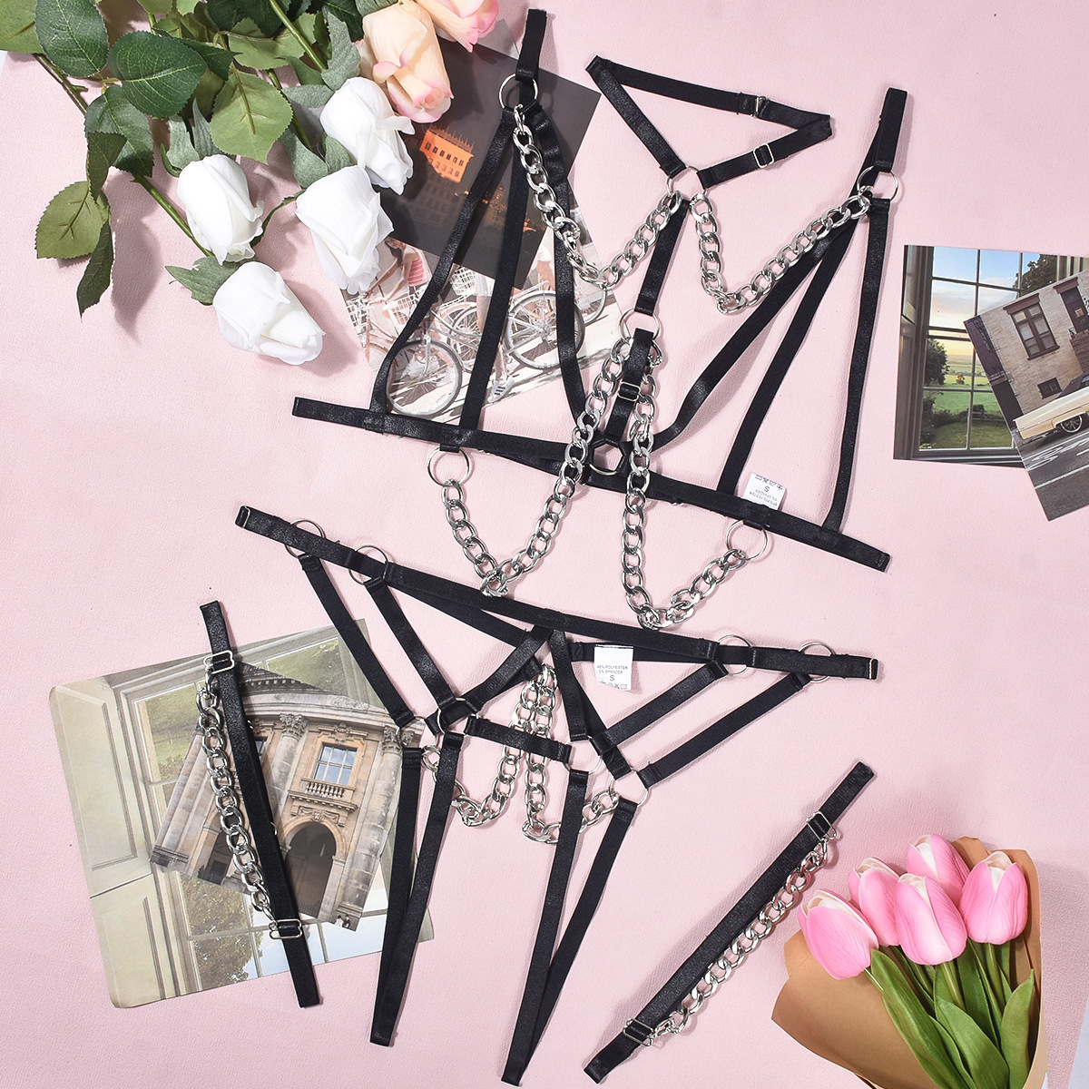 Q00938J-Popular erotic lingerie, sexy and tempting breast-exposing metal chain three-piece set for women