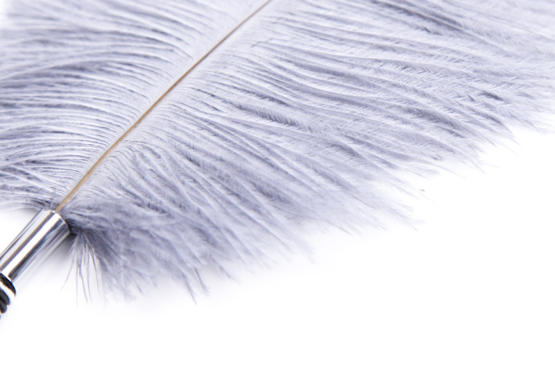 272801033-Sex toys, flirting feathers, ostrich feathers, feather sweeps, hand-knitted couple flirting toys, sex toys
