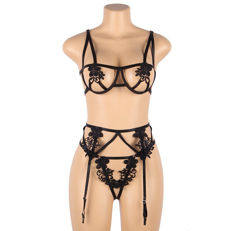 R81017--Large size sexy three-point garter suit flirts and seduces