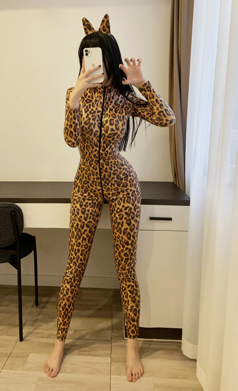 68011--Leopard print all-inclusive zipper crotch sexy glossy high-elastic stand-up collar rubberized jumpsuit + hair accessories
