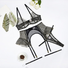 Z3487A--Sexy set of women's embroidered lace patchwork mesh ruffles sexy lingerie garter set of four