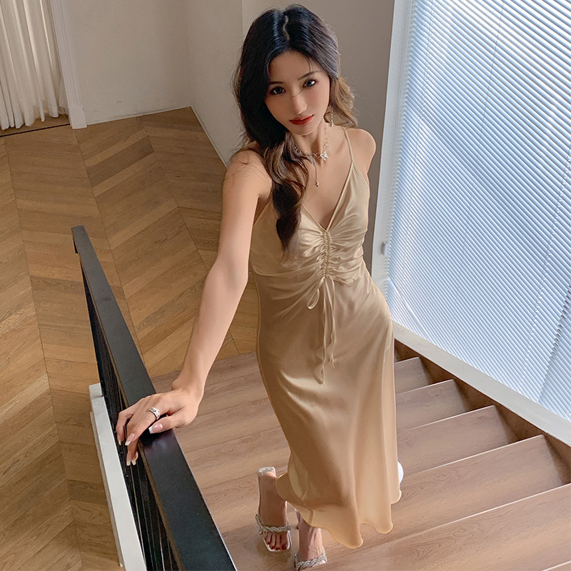 Y3109--New high-end suspender pajamas, sexy pure lust style ice silk nightgown, home clothes
