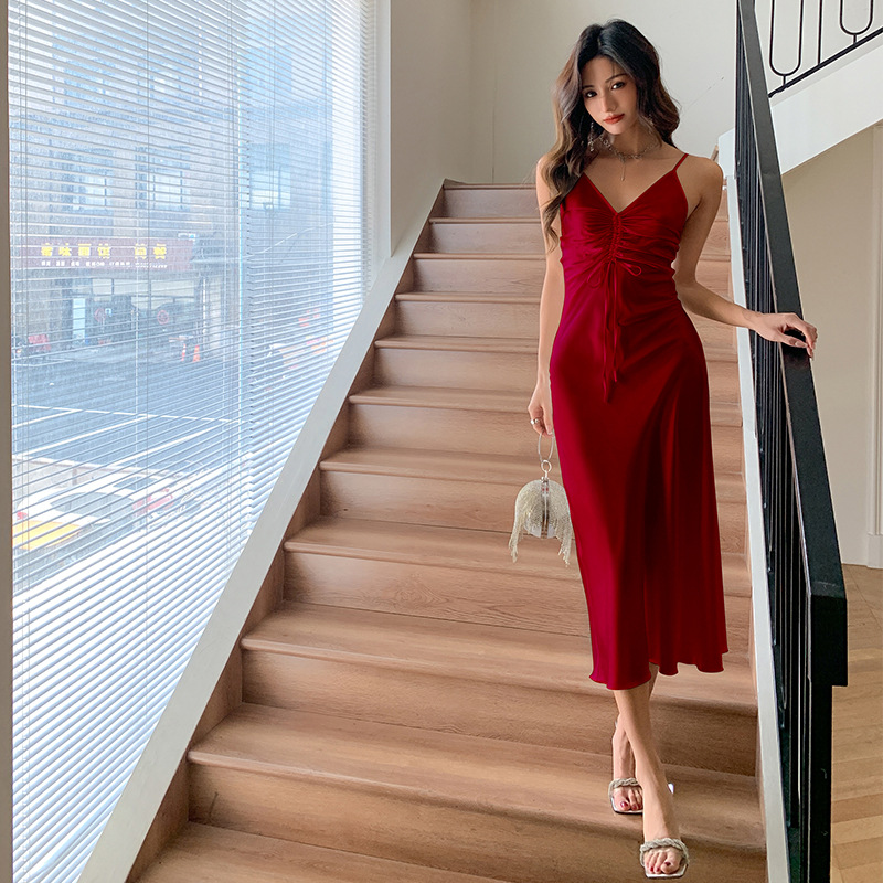 Y3109--New high-end suspender pajamas, sexy pure lust style ice silk nightgown, home clothes