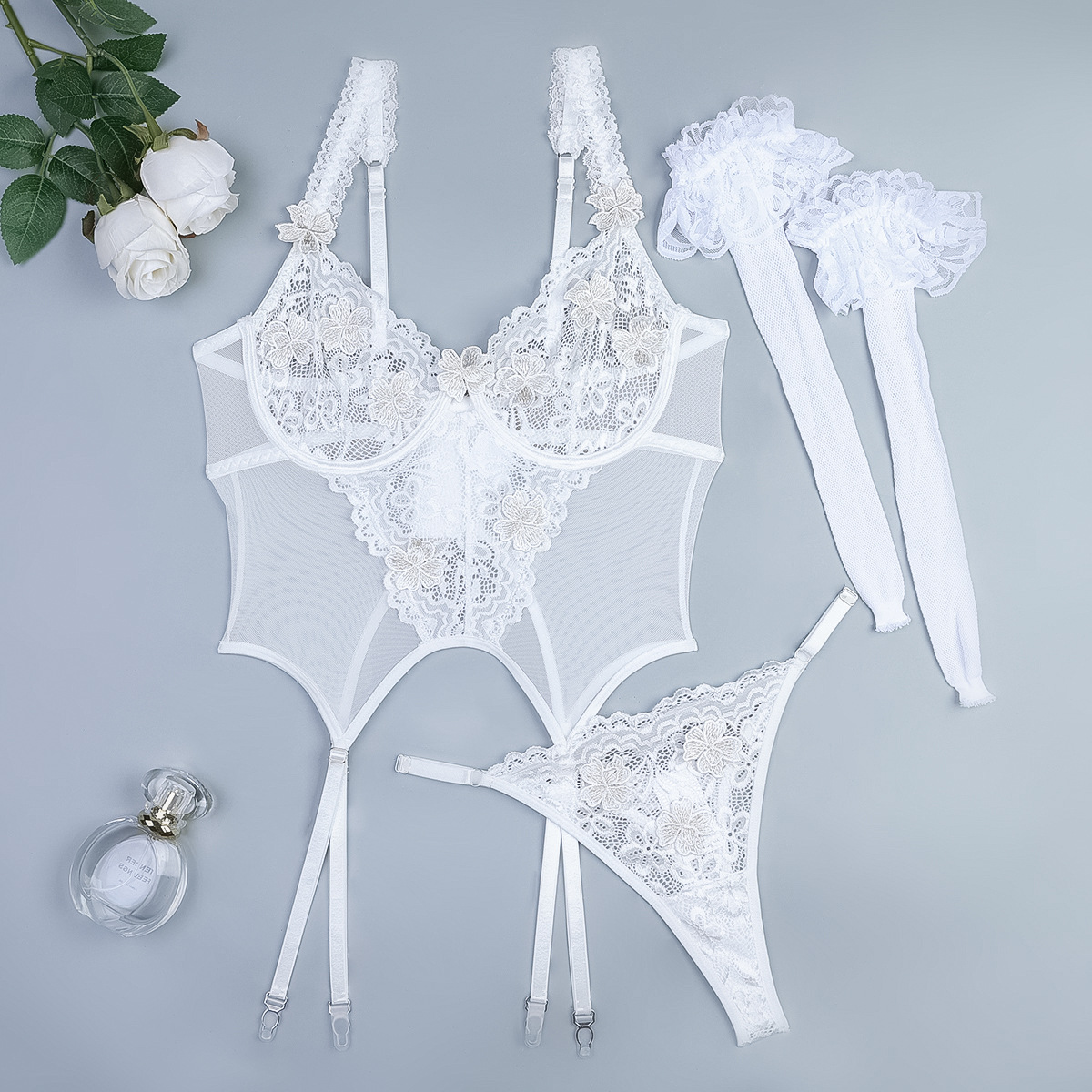 3572--Leg-containing stockings, flower embroidered patches, exquisite handmade sexy lingerie three-piece set