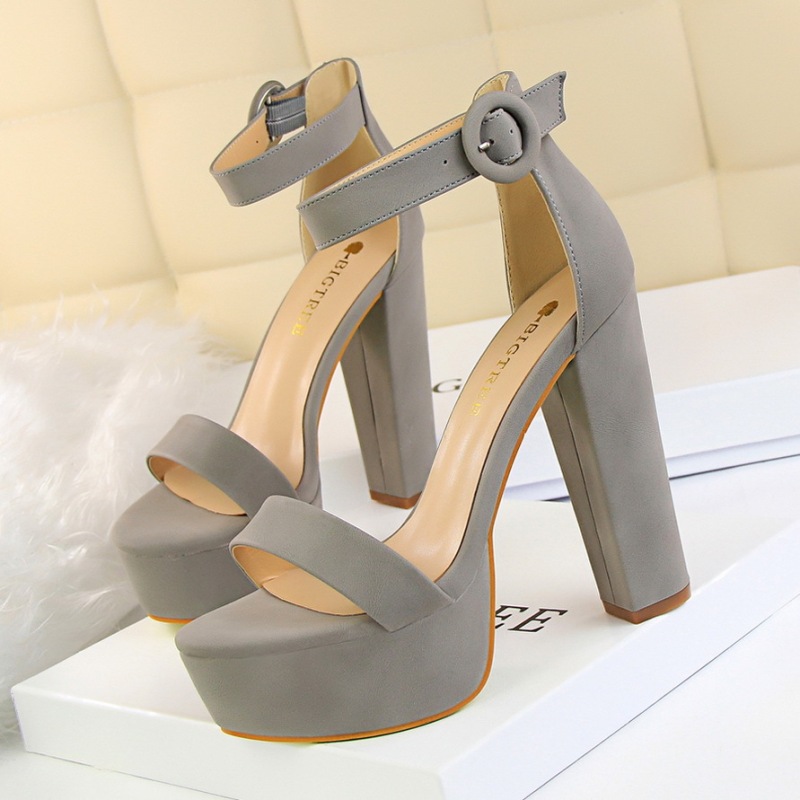 1550-1--Shallow heel pointed toe shining sequins sexy slim nightclub high heels single shoes