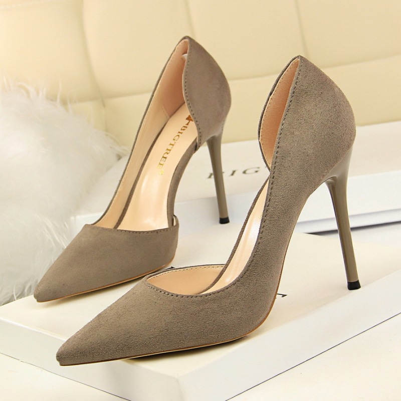 8918-2--Suede shallow mouth pointed sexy nightclub slim side hollow single shoes