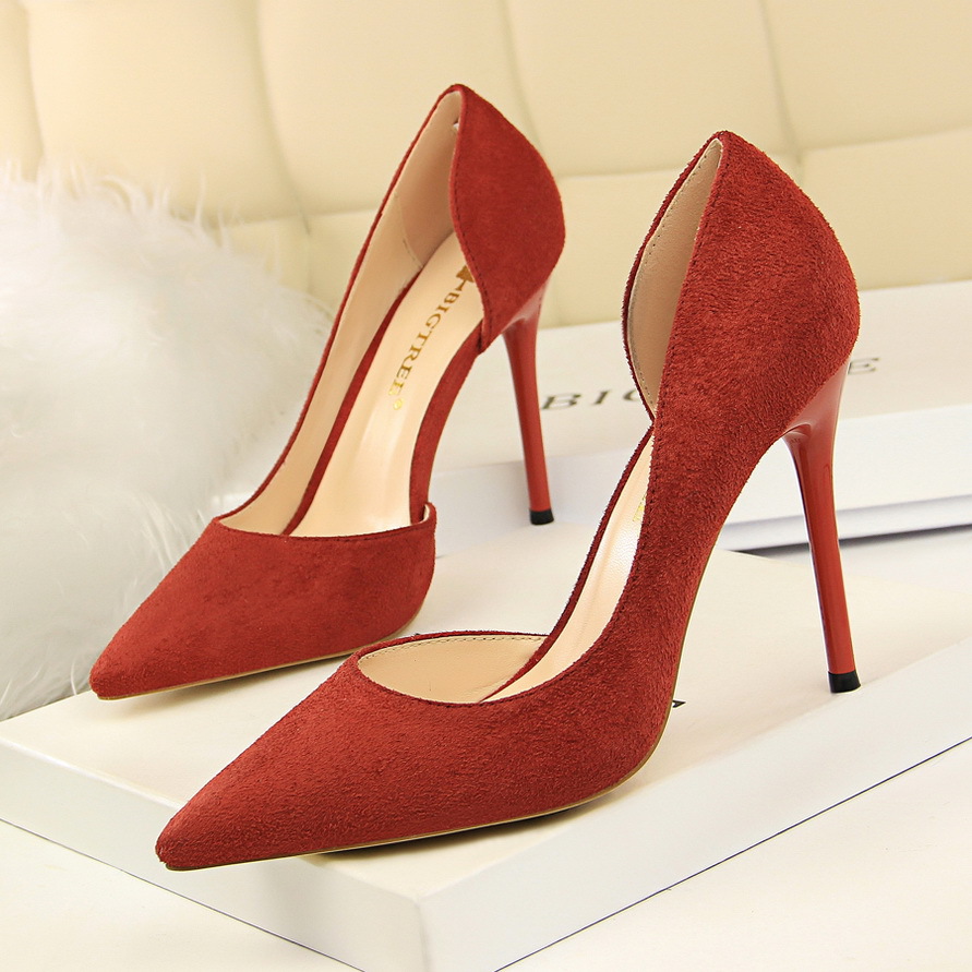8918-2--Suede shallow mouth pointed sexy nightclub slim side hollow single shoes