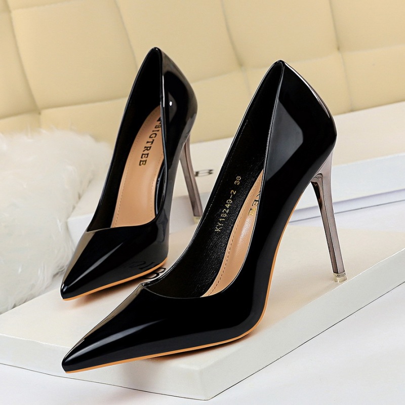 1829-2--Metal heel shiny patent leather shallow mouth pointed sexy nightclub slim high heel single shoes