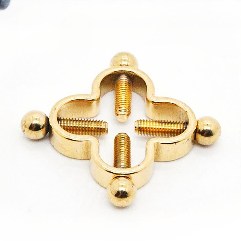 HY3381--Four-leaf clover stainless steel adjustable nipple clamp with piercing