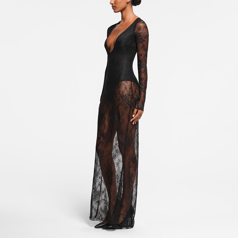 HF17-Deep V-neck lace-trimmed sexy long dress