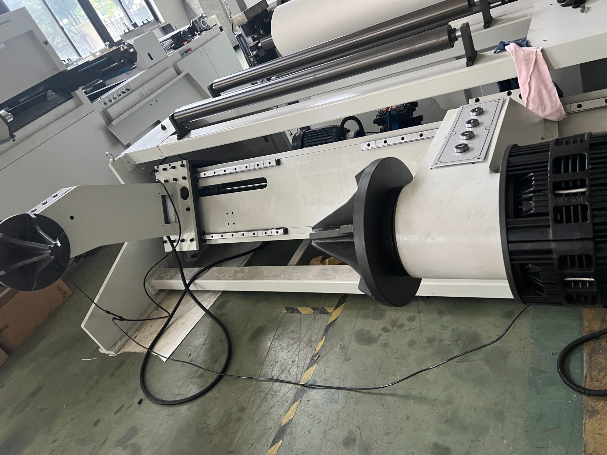 Choosing the Right Die Cutting machine for Your Production Line — Shaft Free vs. Air Shaft