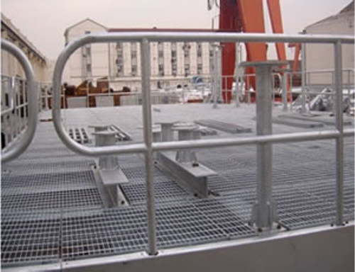 Steel grating for ships