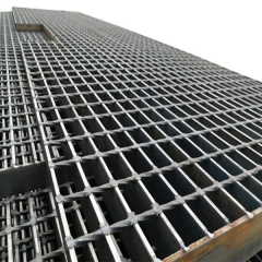 Steel grating for ships