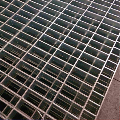 Steel grating for ships