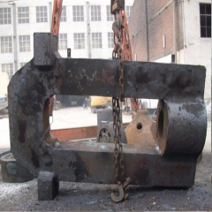 Roller mill housing