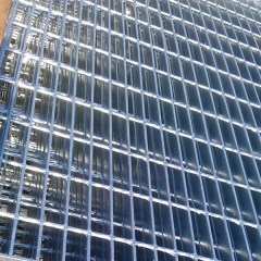 Hot-dip galvanized steel grating