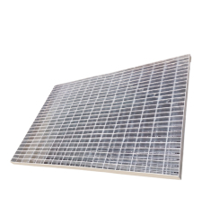 Heavy steel grating