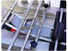 Factory Multifunctional Automatic Pagination Labeling Machine Box Labeller