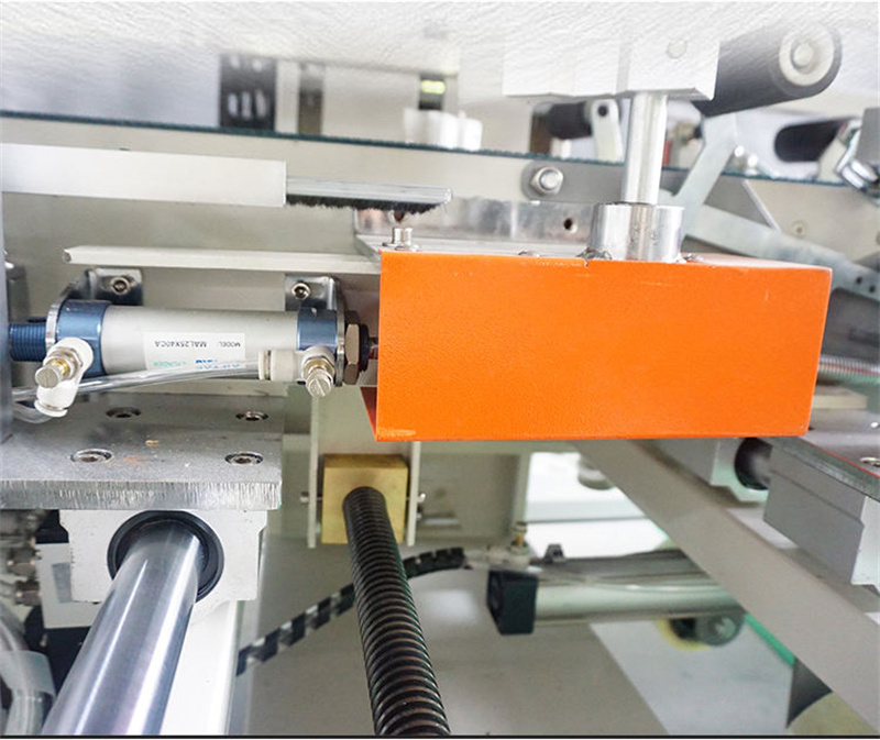 Automatic Folding Top Carton Sealer Four Corner Side Sealing Machine