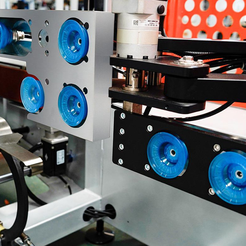 Vertical Automatic Robotic-Arm Cobot Carton Case Erector Packaging Machine Carton Box Tape Sealing Machine